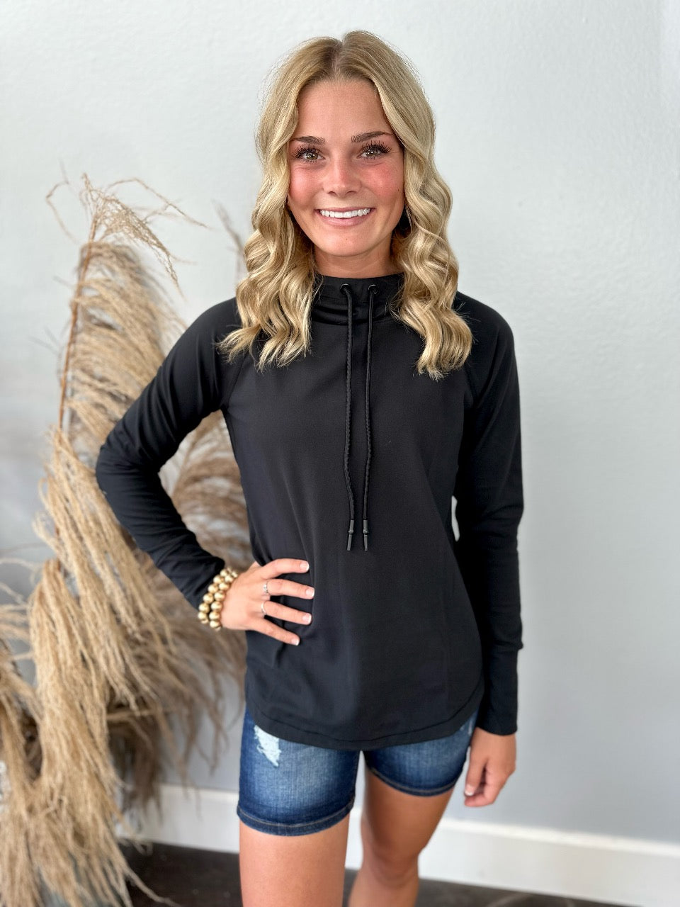 BLACK HOODIE TOP