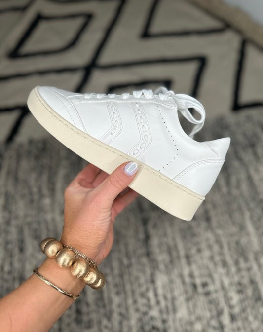 CLASSIC WHITE LEATHER SNEAKER
