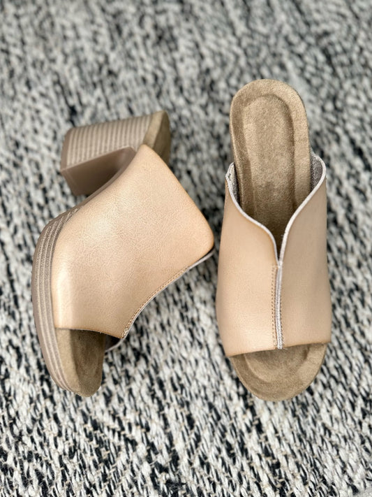 THE JULIE HEEL