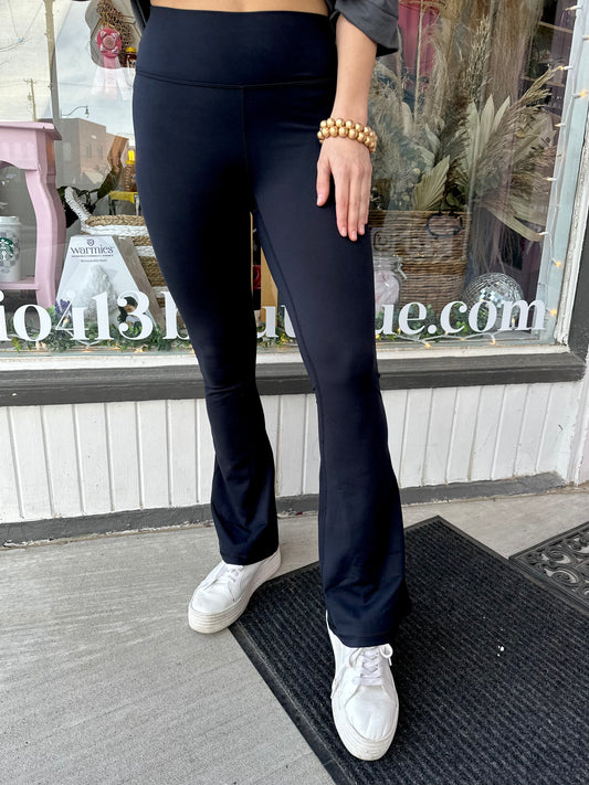 BLACK FLARE LEGGINGS