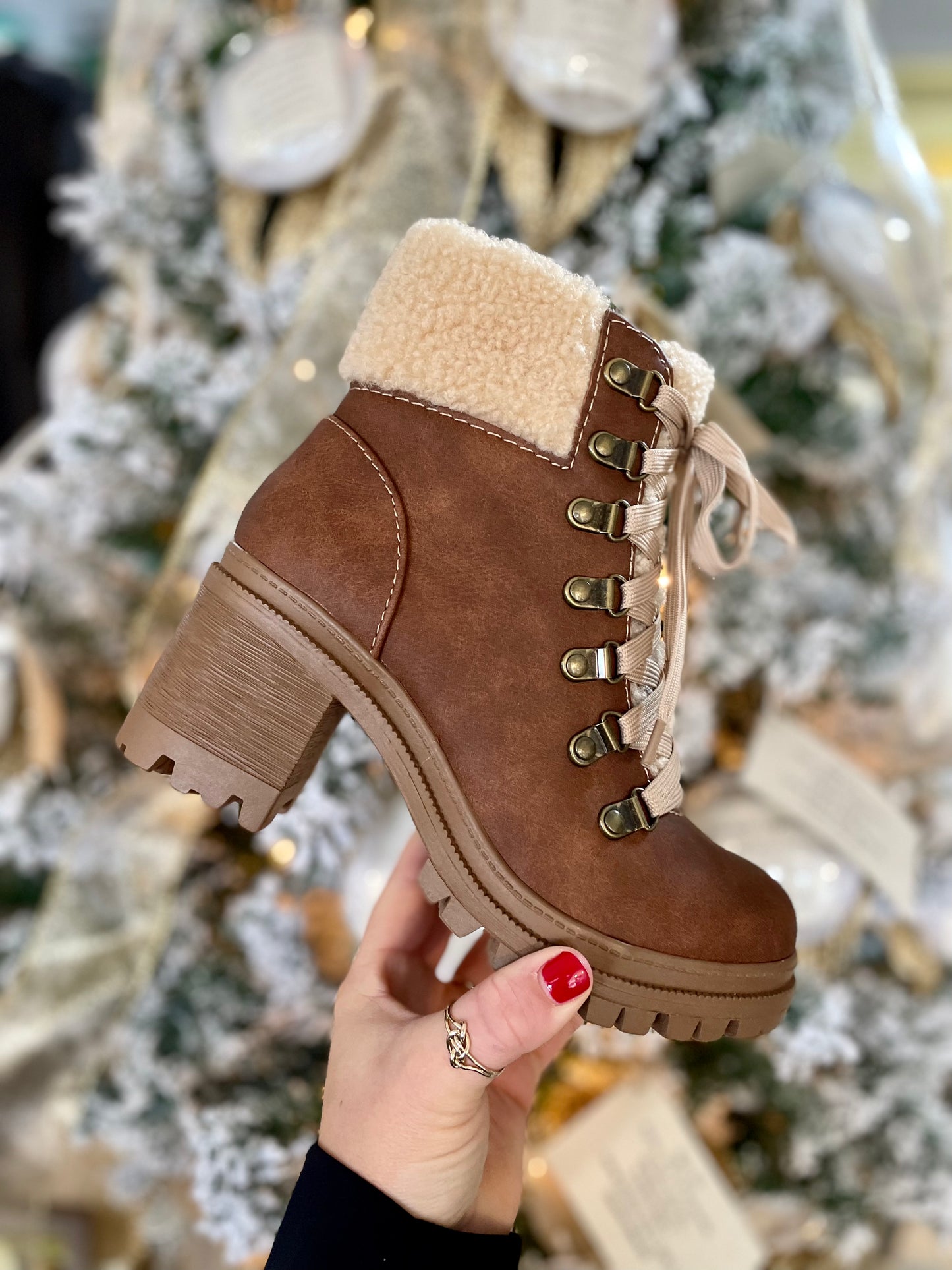 THE HEIDI BOOT
